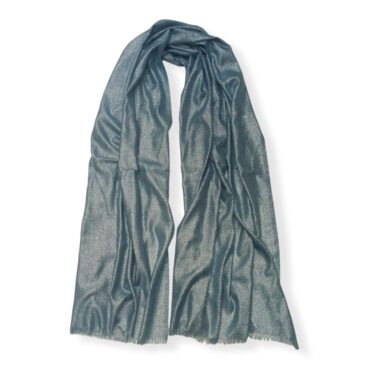 Ανάλαφρη πασμίνα σε απόχρωση σκούρο γαλάζιο με ιριδίζων μεταλλικό