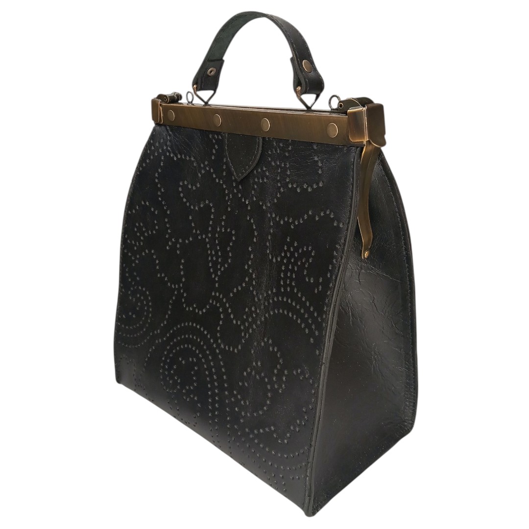 Μαύρη δερμάτινη frame bag EVELYN με ανάγλυφο σχέδιο